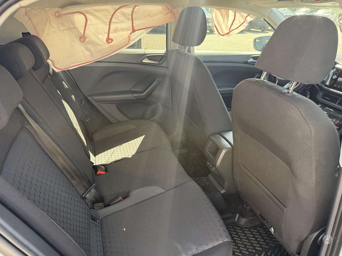 Volkswagen T-Cross - 12