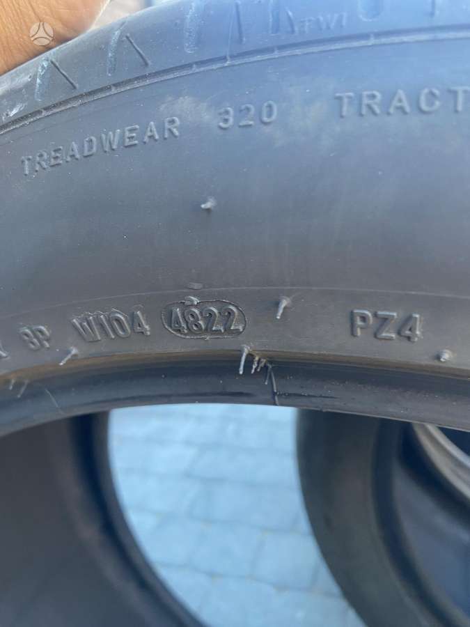 Pirelli, vasarinės 325/35 R22