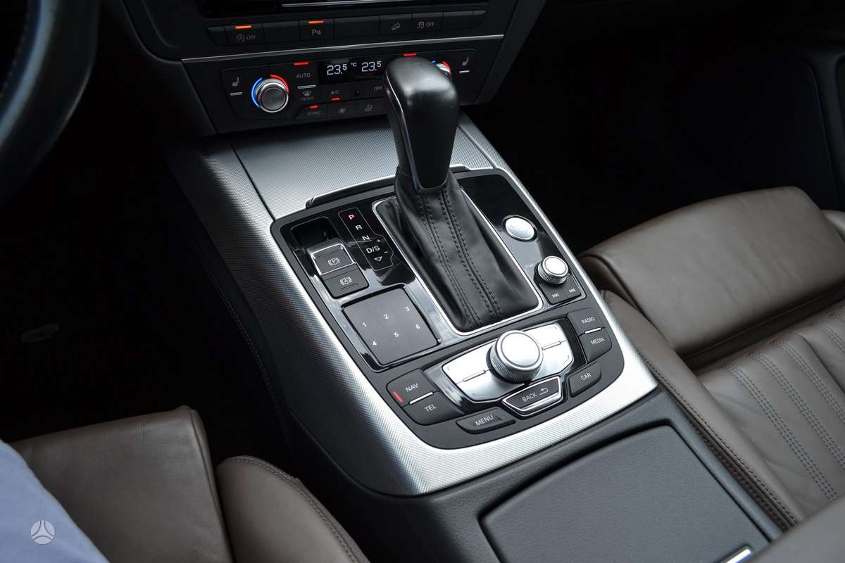Audi A6 allroad, 3.0 l., Универсал