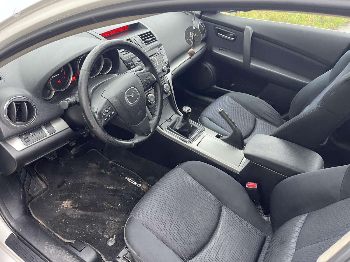 Mazda 6, 2.2 l., Хэтчбек