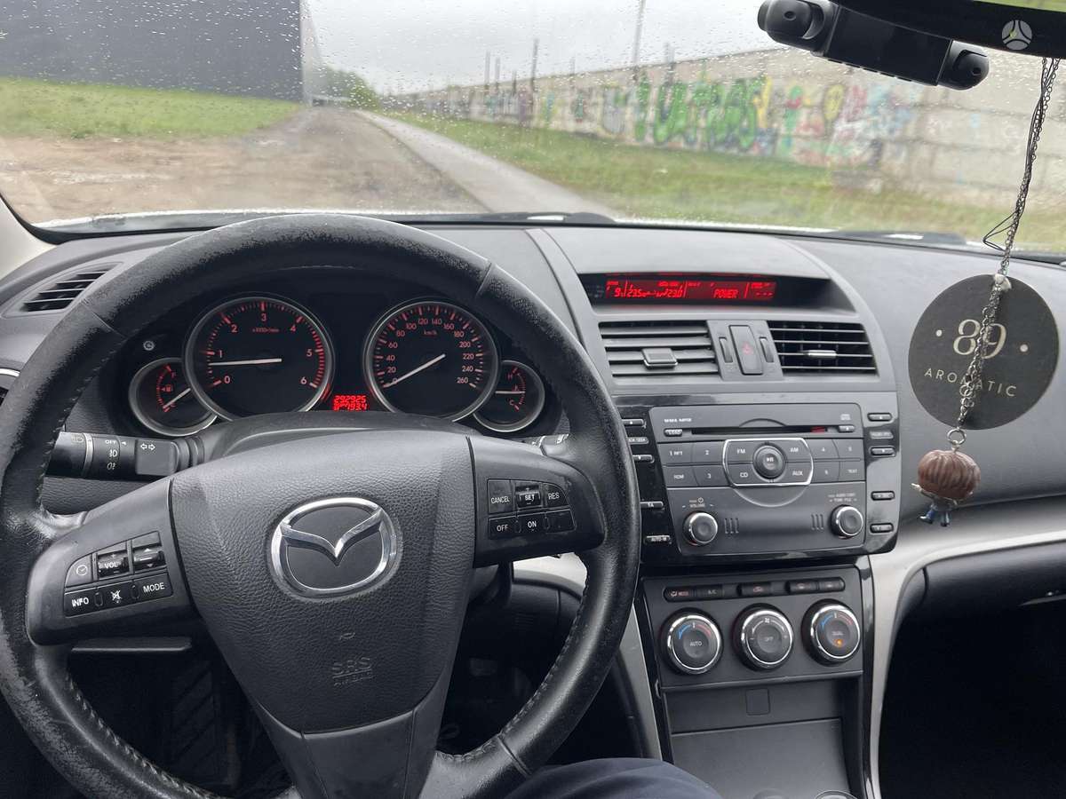 Mazda 6, 2.2 l., Хэтчбек