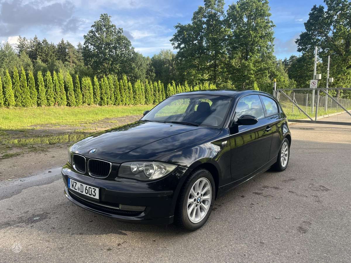 BMW 118, 2.0 l., hatchback