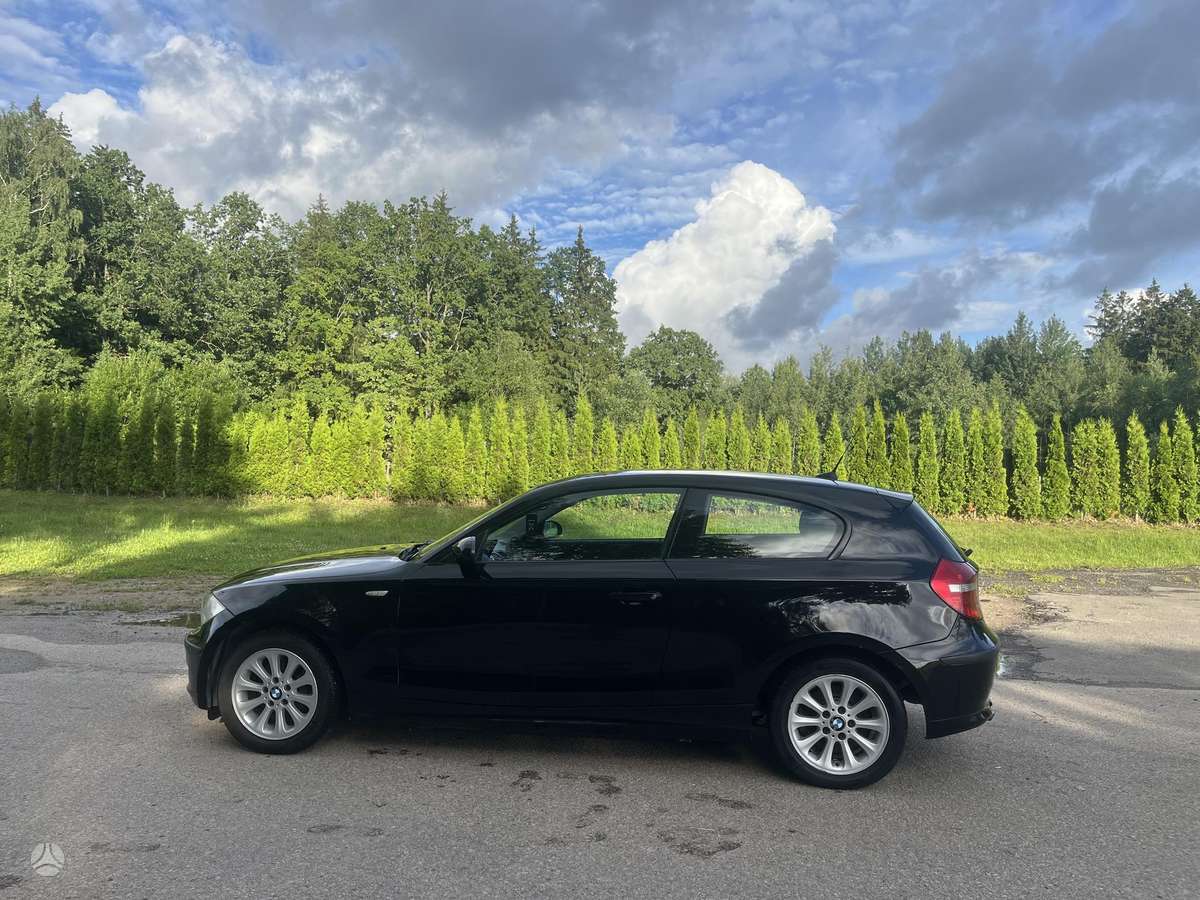 BMW 118, 2.0 l., hatchback