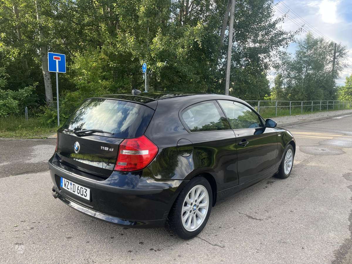 BMW 118, 2.0 l., hatchback