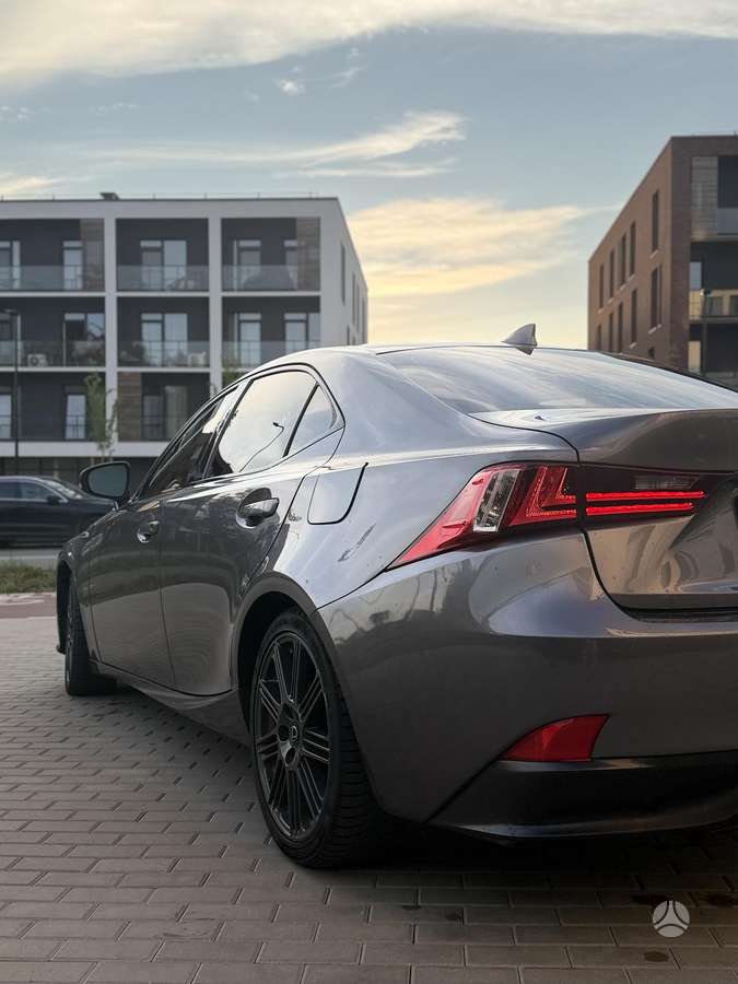 Lexus IS 250, 2.5 l., Седан