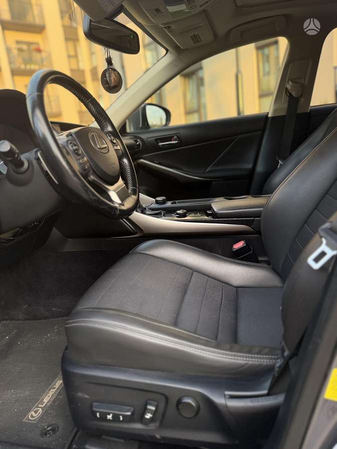 Lexus IS 250, 2.5 l., Седан