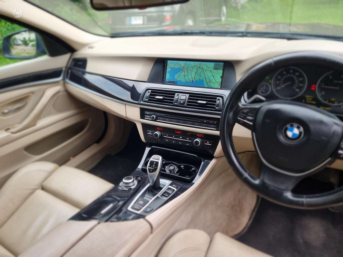 BMW 520, 2.0 l., Седан