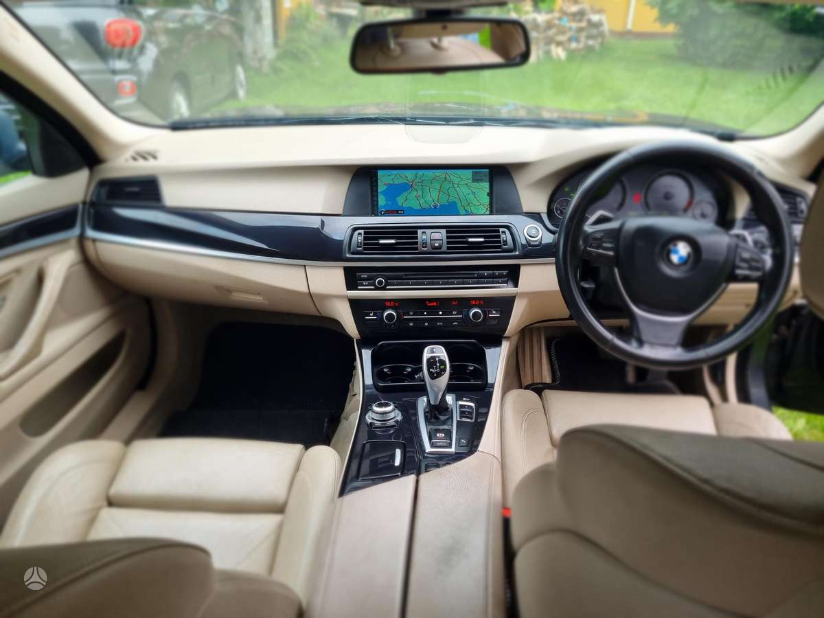 BMW 520, 2.0 l., Седан