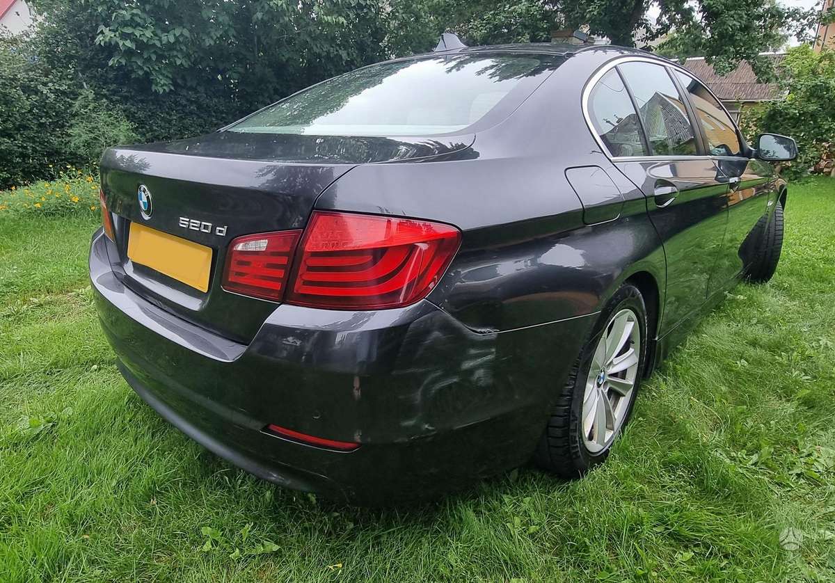 BMW 520, 2.0 l., Седан