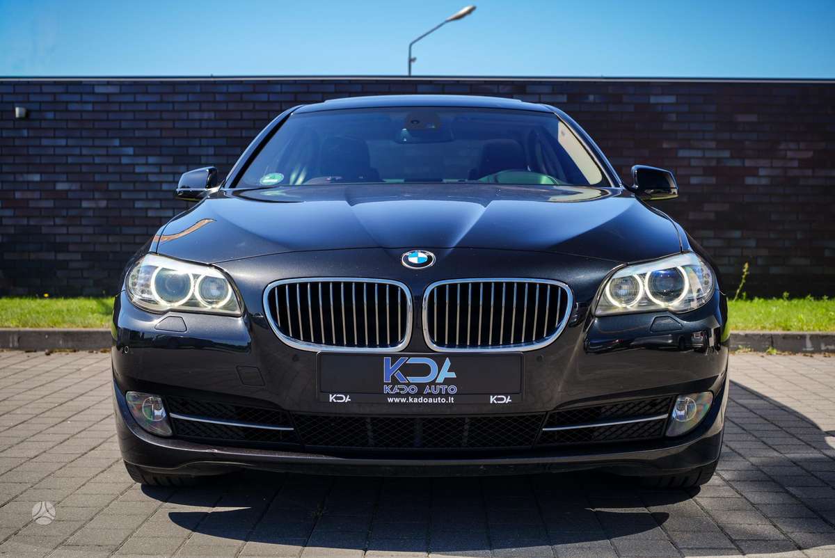 BMW 520, 2.0 l., Седан