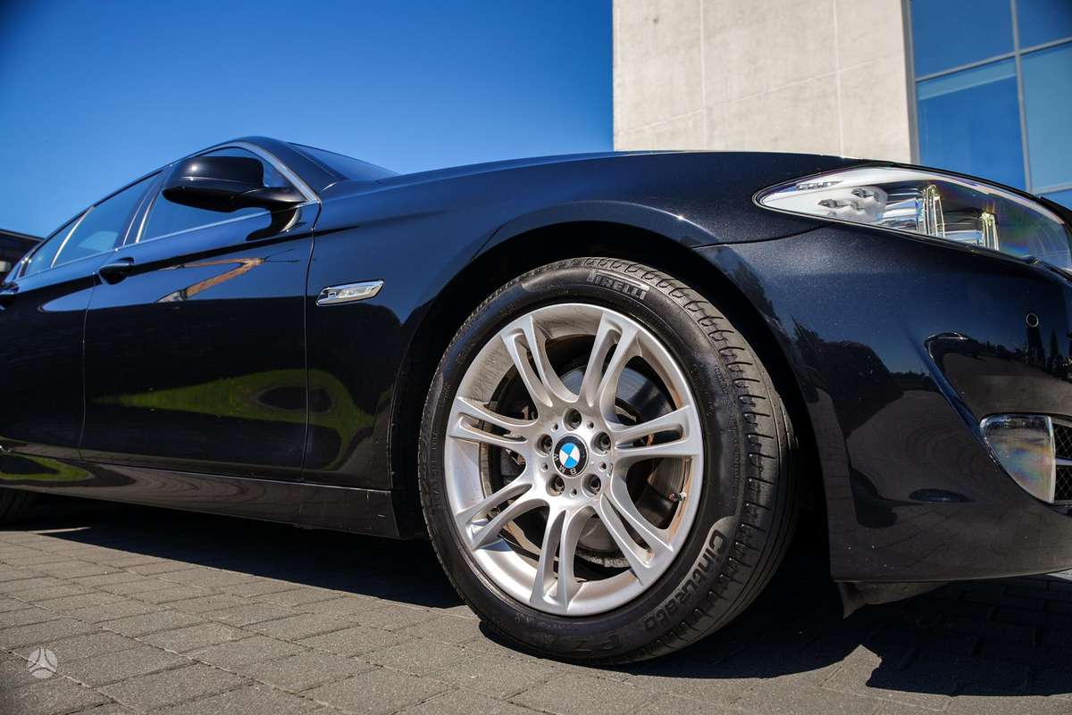 BMW 520, 2.0 l., Седан
