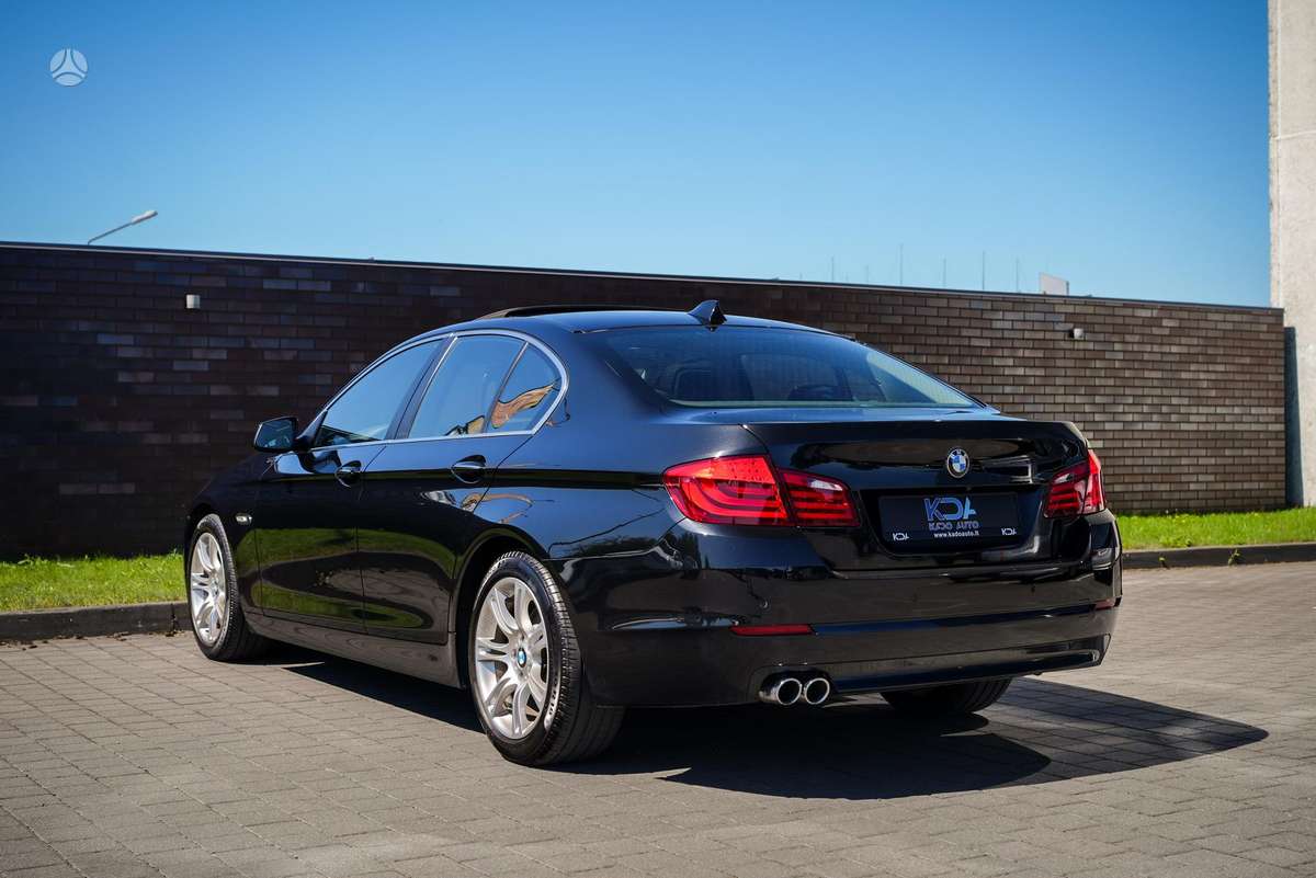 BMW 520, 2.0 l., Седан