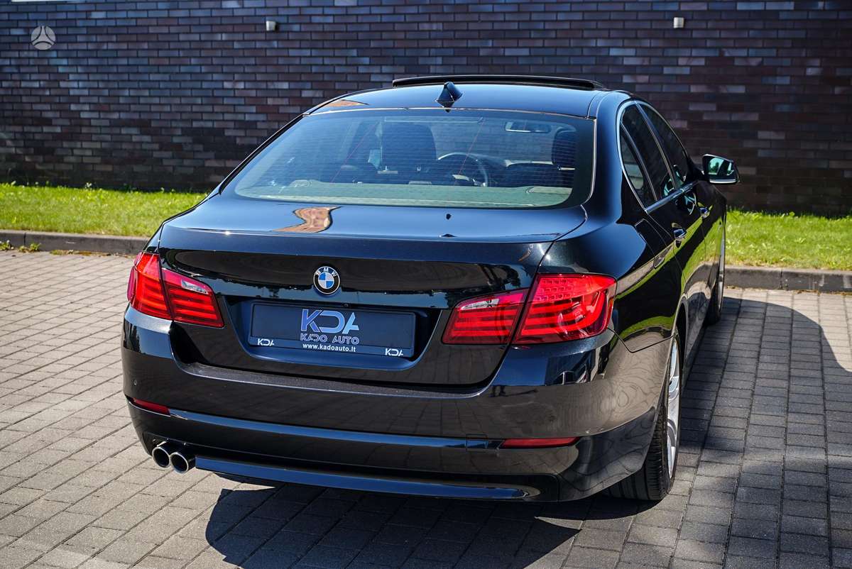 BMW 520, 2.0 l., Седан