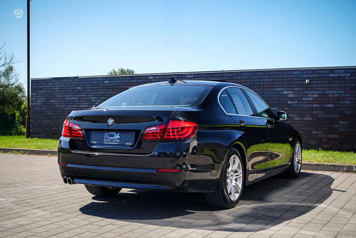 BMW 520, 2.0 l., Седан