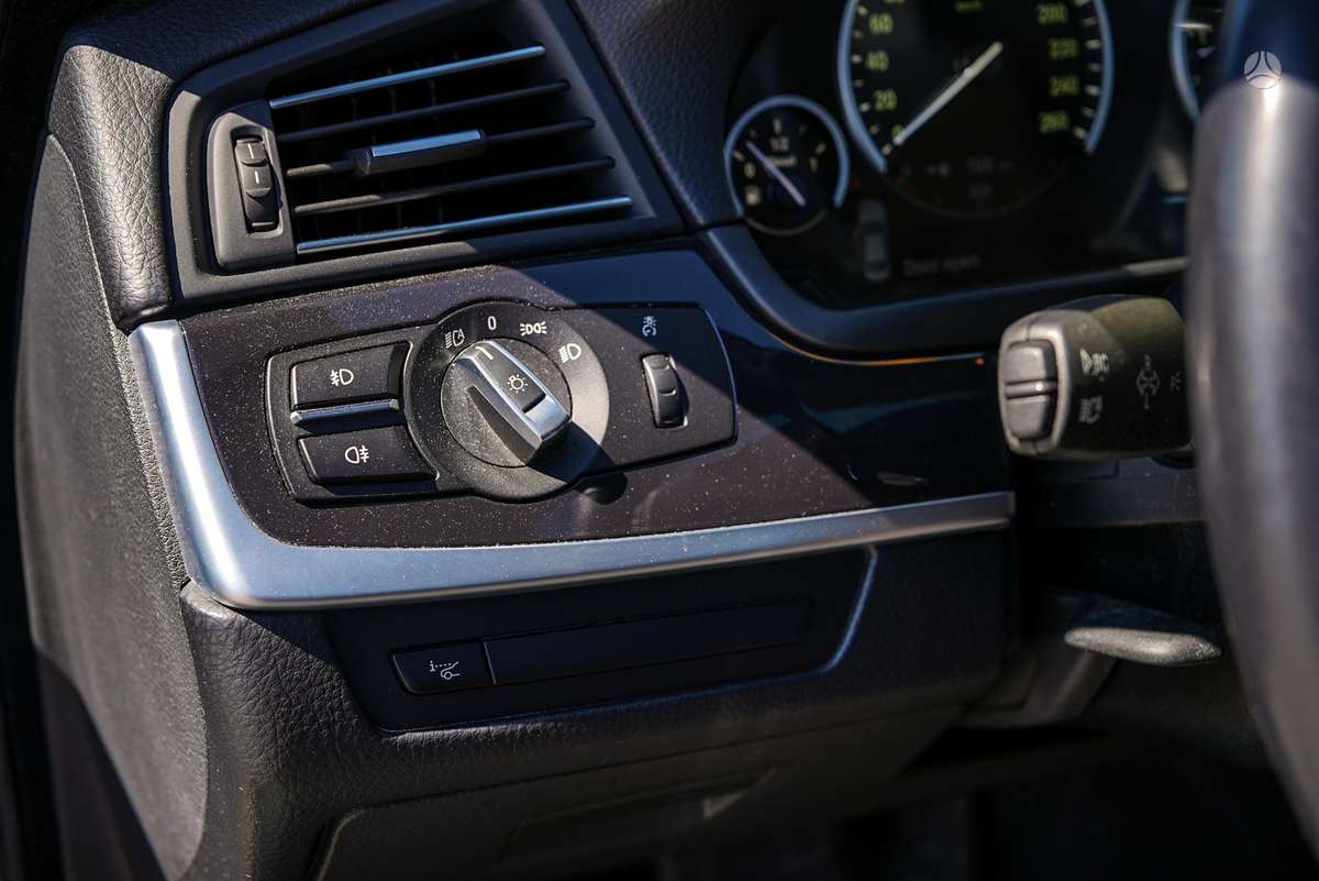 BMW 520, 2.0 l., Седан