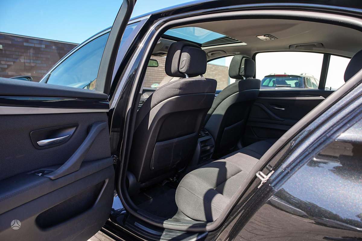 BMW 520, 2.0 l., Седан