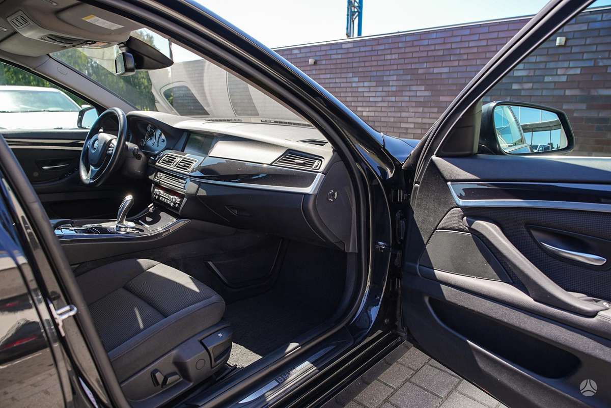 BMW 520, 2.0 l., Седан