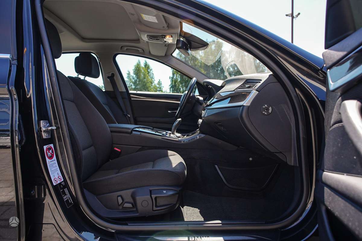 BMW 520, 2.0 l., Седан