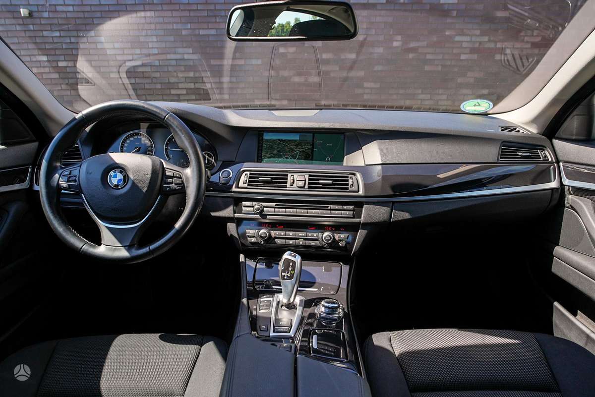 BMW 520, 2.0 l., sedanas