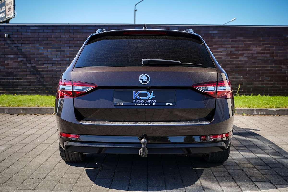 Skoda Superb, 2.0 l., wagon