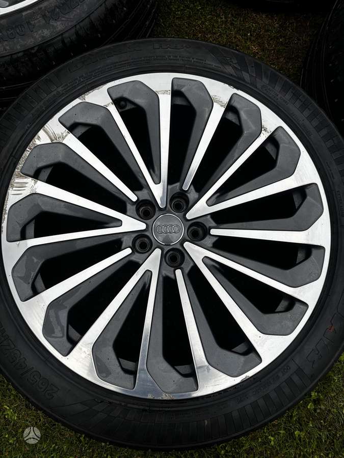 Audi E-tron, light alloy, R21