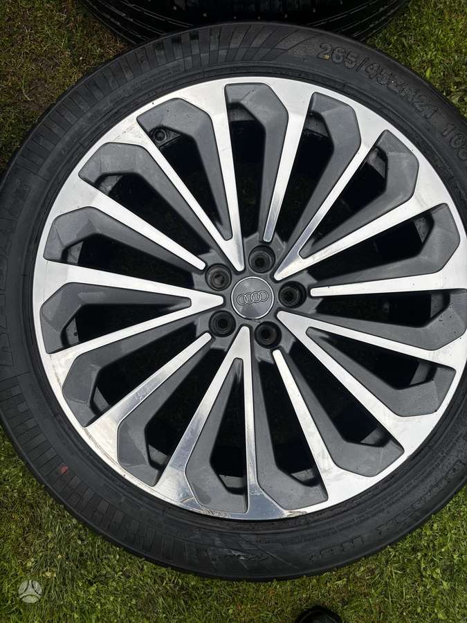 Audi E-tron, light alloy, R21