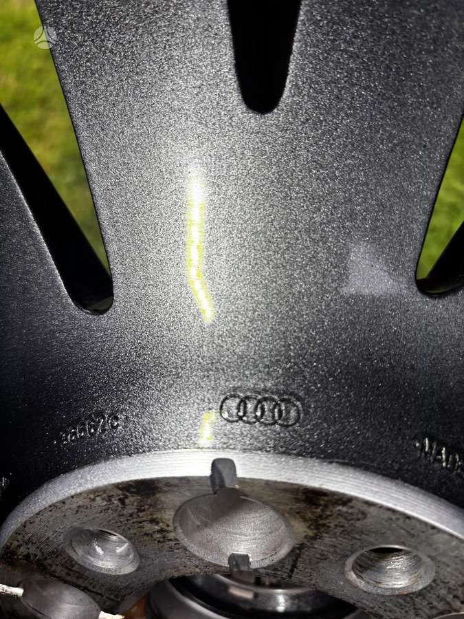 Audi E-tron, light alloy, R21