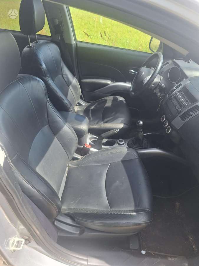 Peugeot 4007