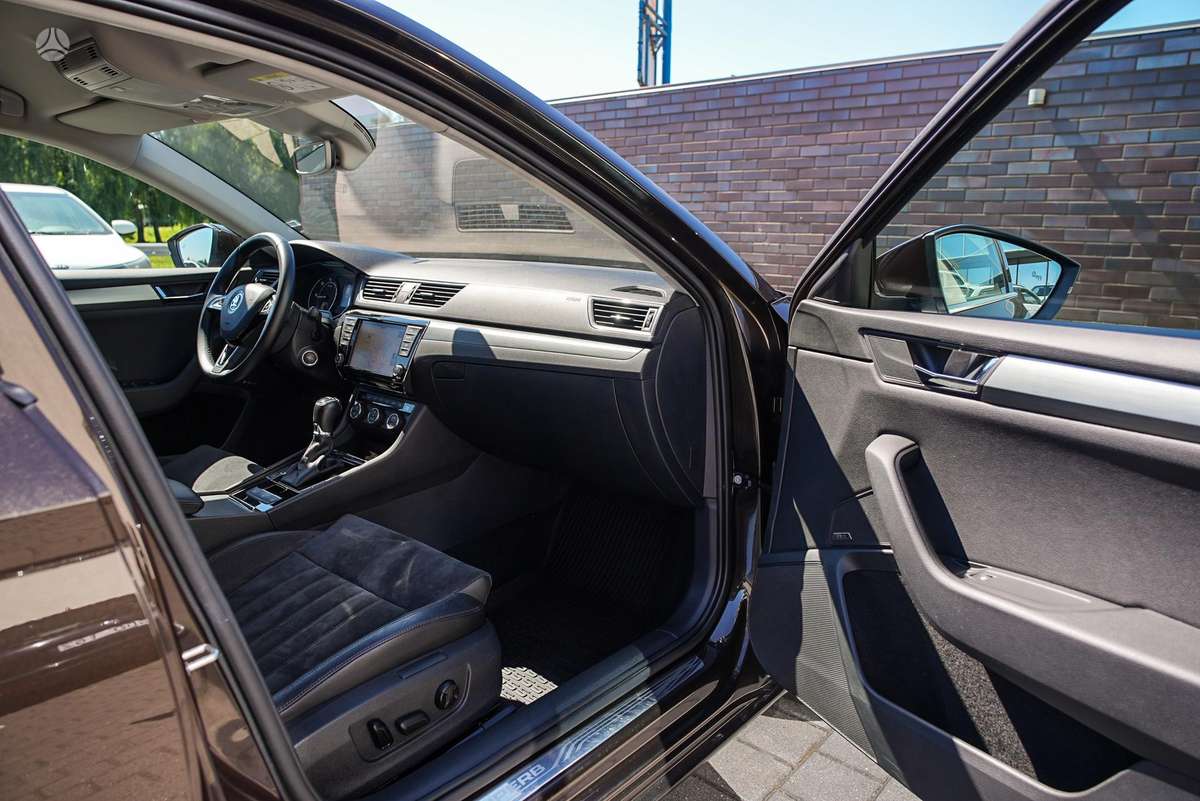 Skoda Superb, 2.0 l., wagon