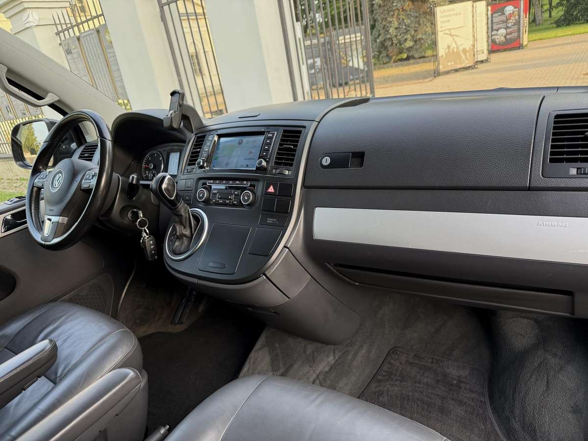 Volkswagen Multivan, 2.0 l., Минивэн