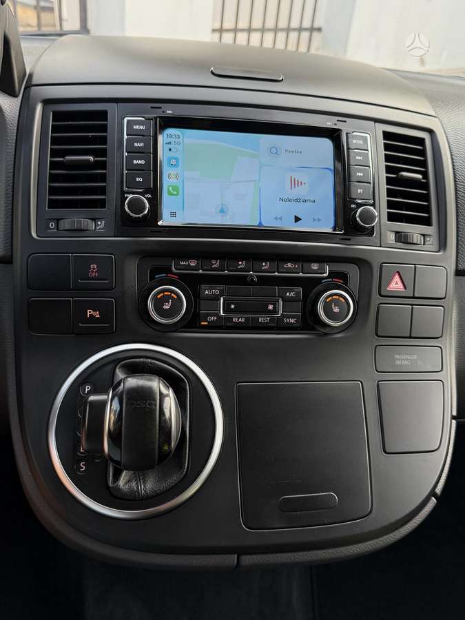 Volkswagen Multivan, 2.0 l., Минивэн