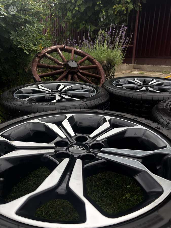Ford Focus Mk4, light alloy, R18