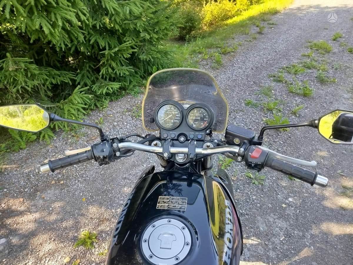 Honda CB 500cc, street / classic