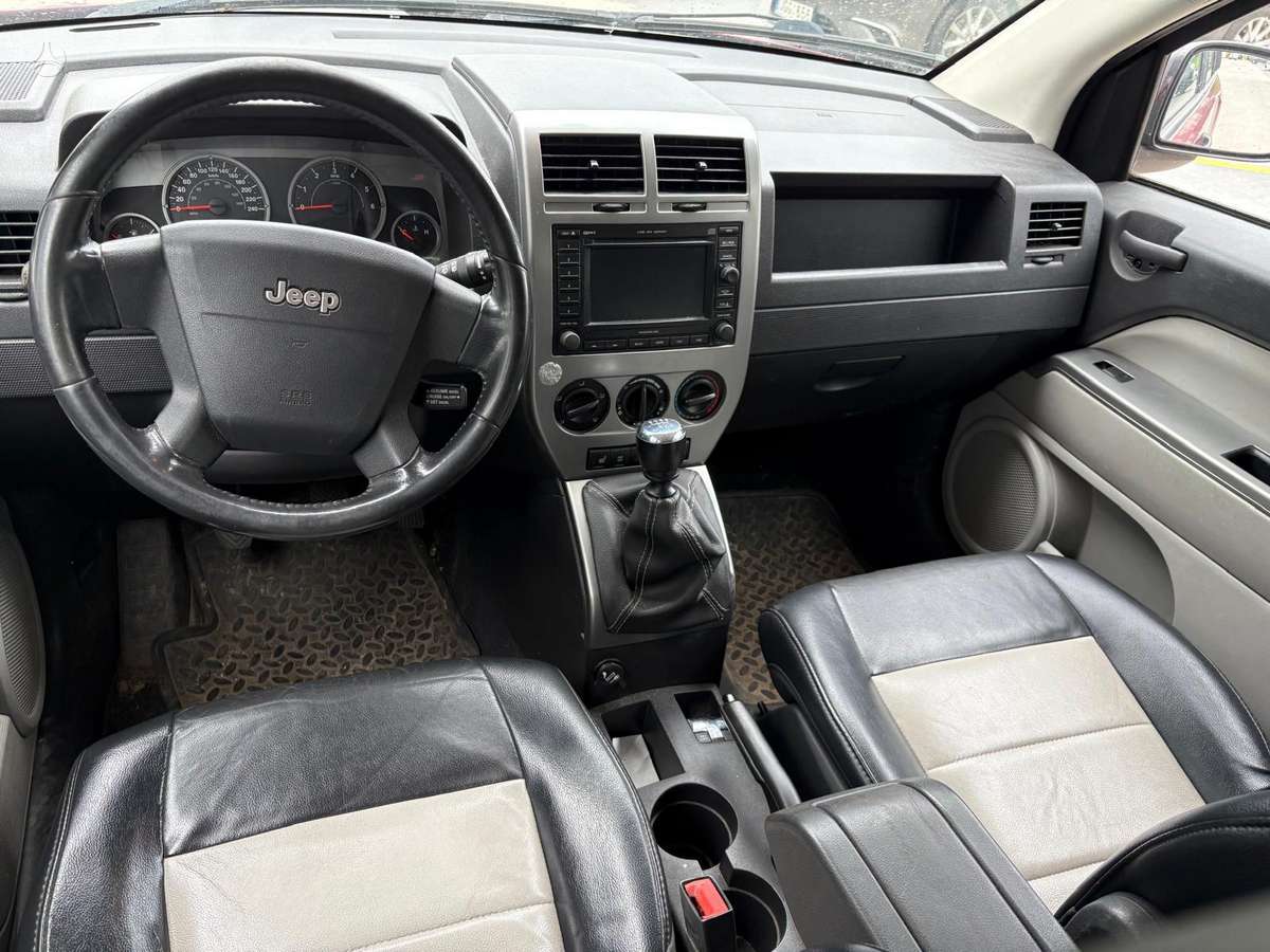 Jeep Compass, 2.0 l., off-road / crossover