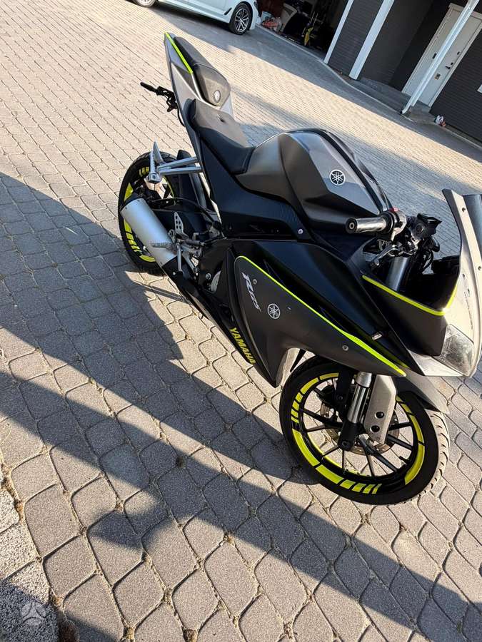 Yamaha YZF 125cc, superbikes