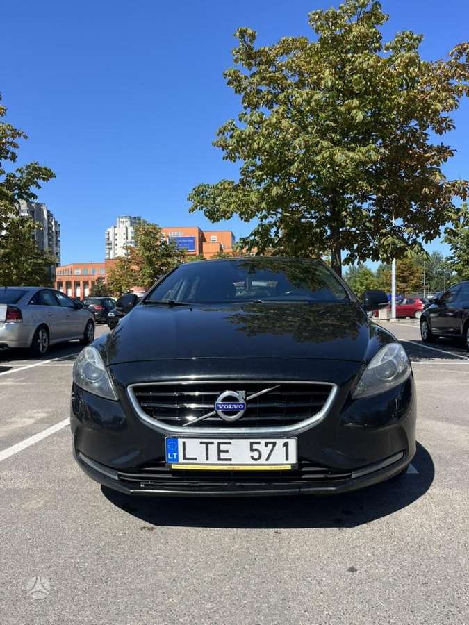 Volvo V40, 2.0 l., hatchback