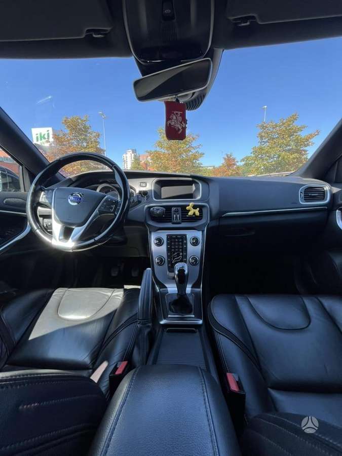 Volvo V40, 2.0 l., hatchback
