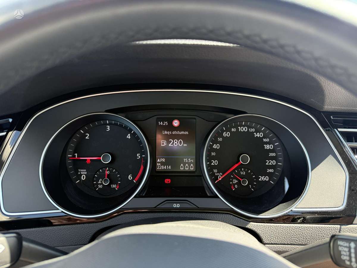 Volkswagen Passat, 2.0 l., Универсал