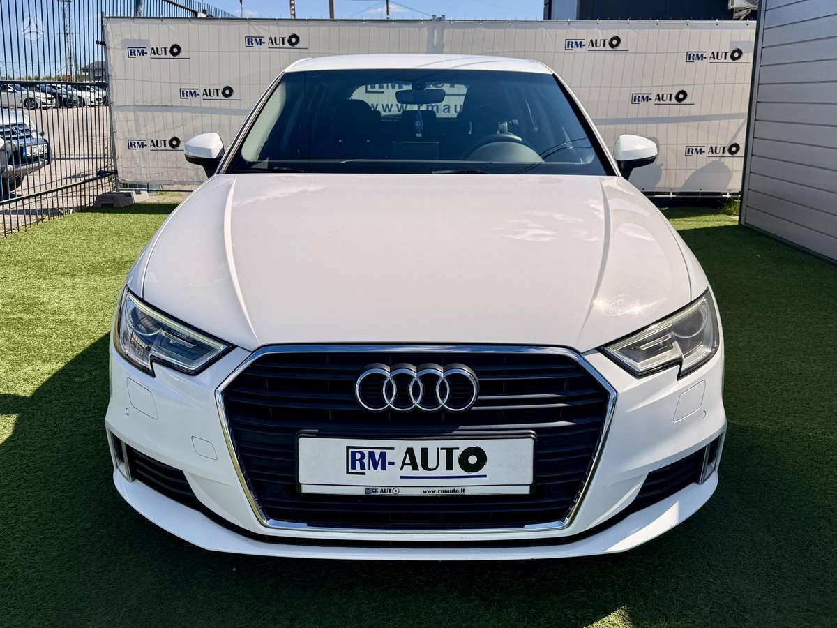 Audi A3, 1.6 l., hatchback
