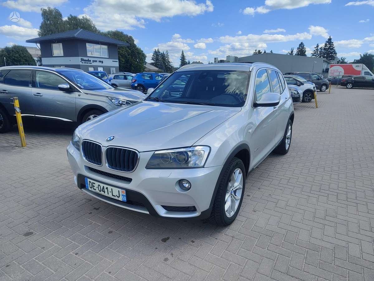 BMW X3, 2.0 l., Минивэн
