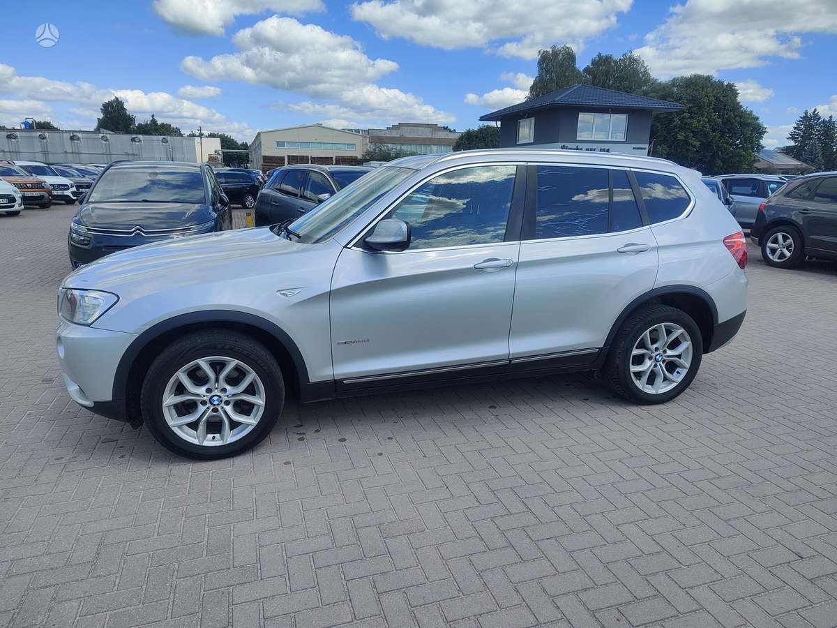 BMW X3, 2.0 l., Минивэн