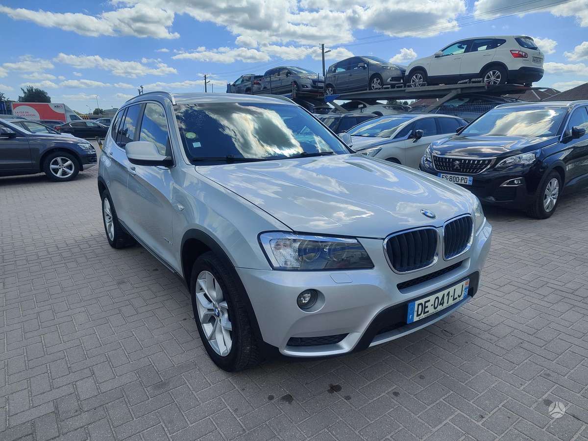 BMW X3, 2.0 l., Минивэн