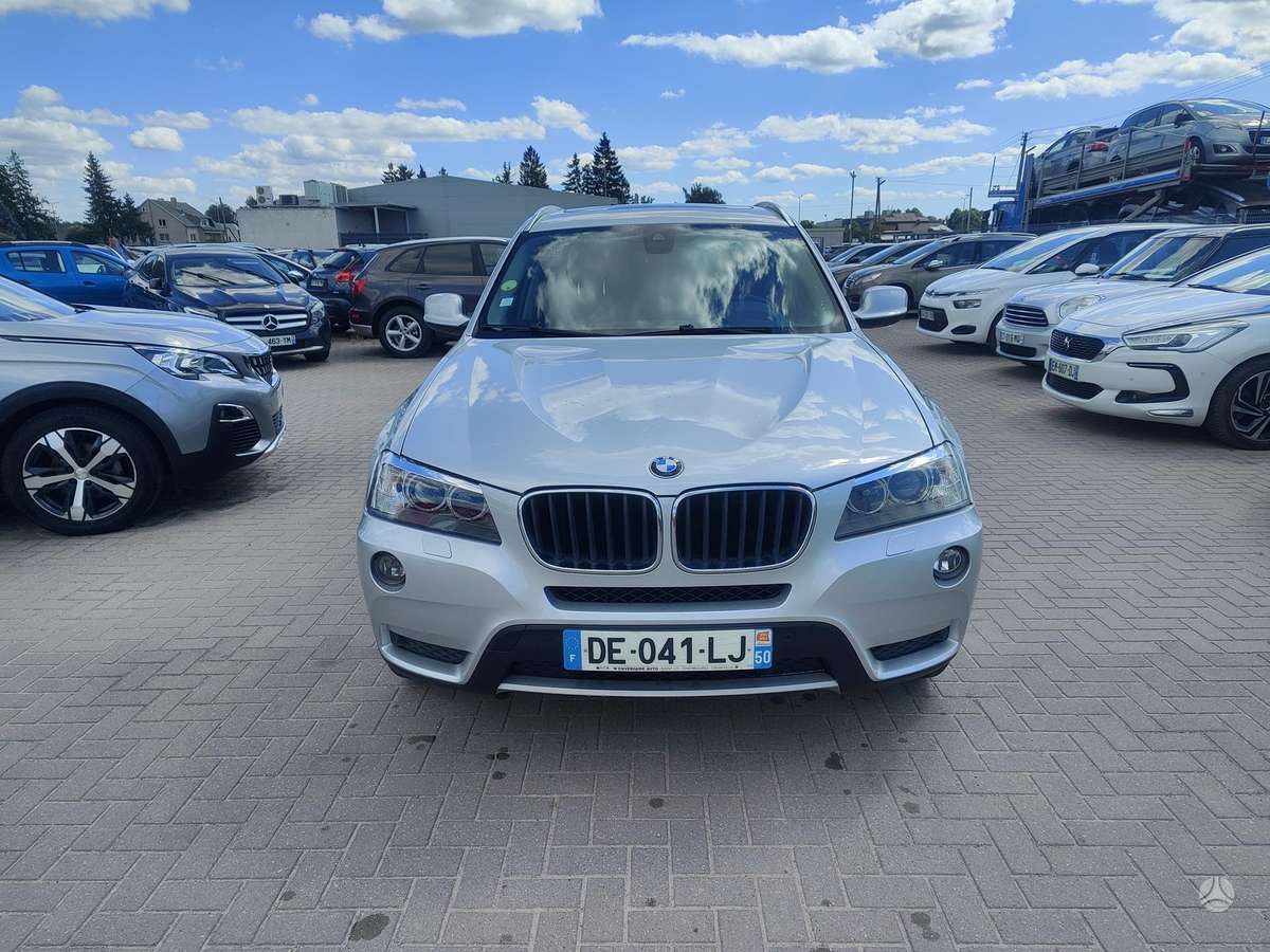 BMW X3, 2.0 l., Минивэн