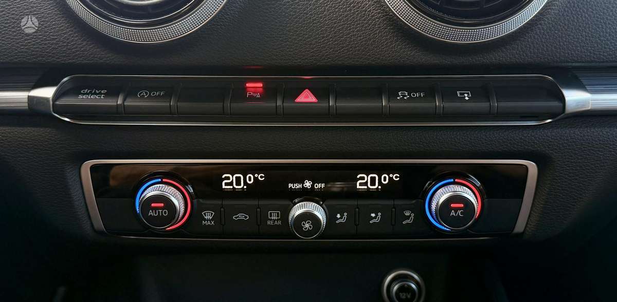 Audi A3, 1.6 l., hatchback