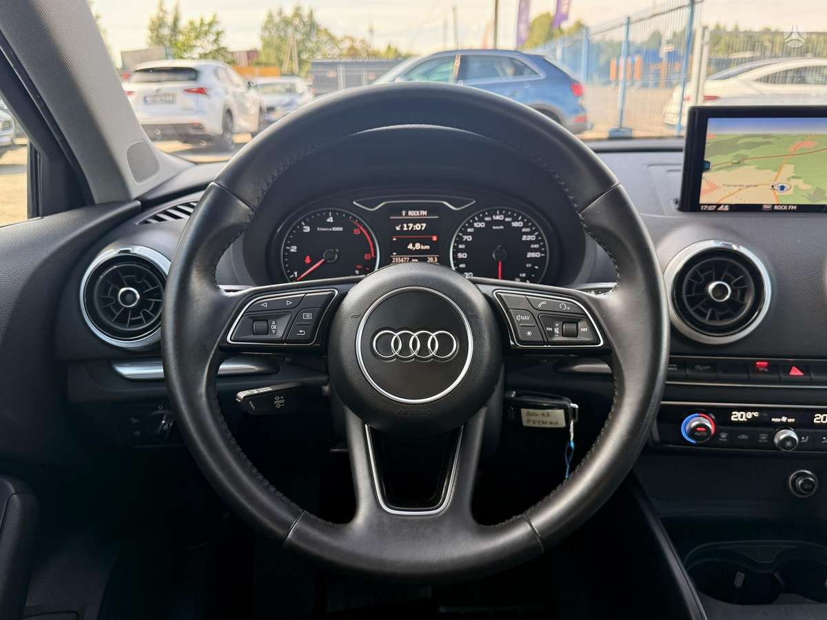 Audi A3, 1.6 l., hatchback