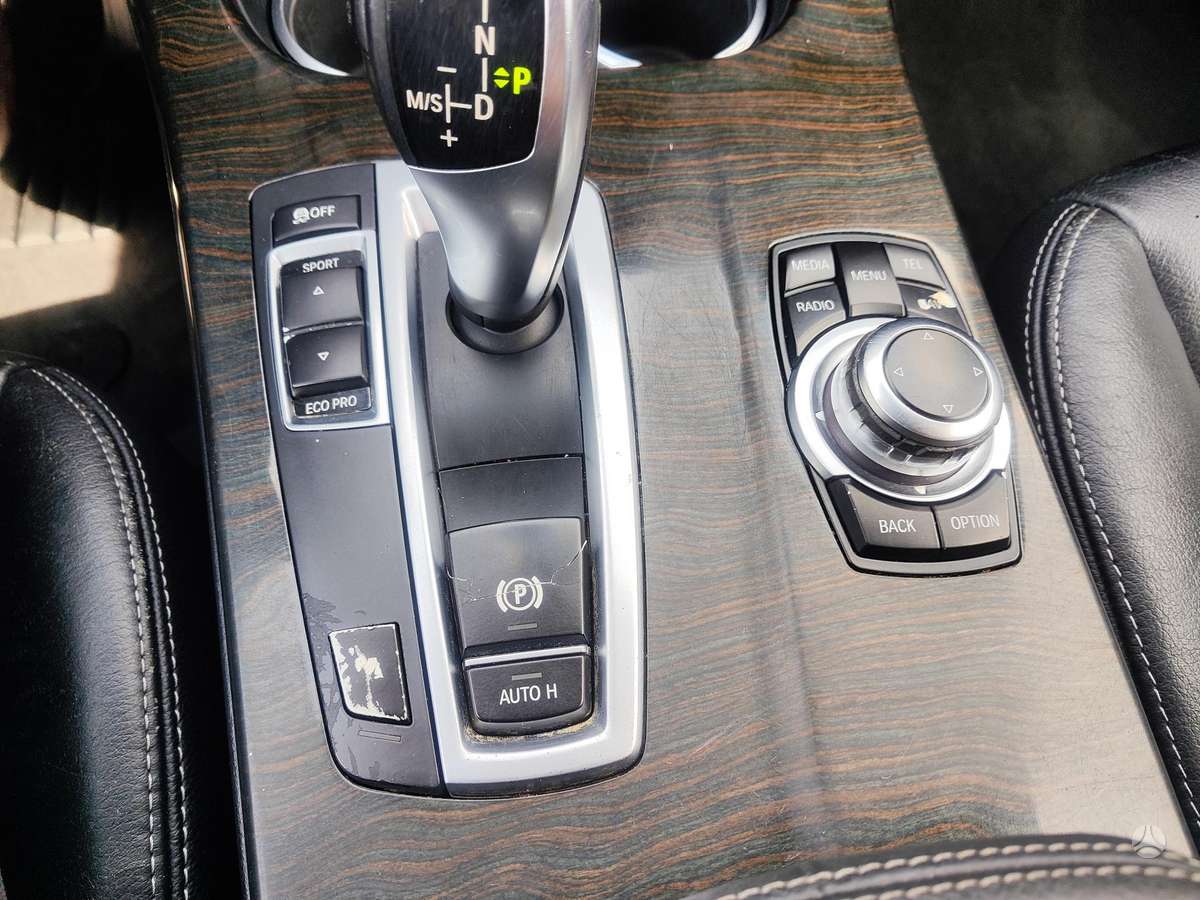 BMW X3, 2.0 l., Минивэн