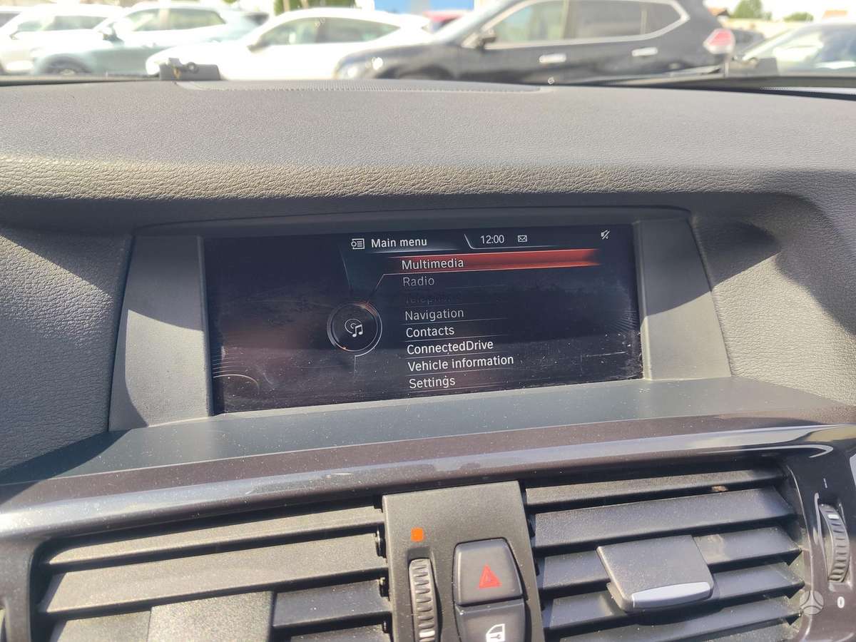 BMW X3, 2.0 l., Минивэн