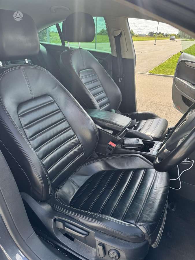 Volkswagen Passat CC - 11