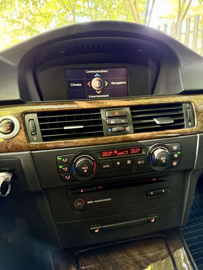 BMW 320, Универсал