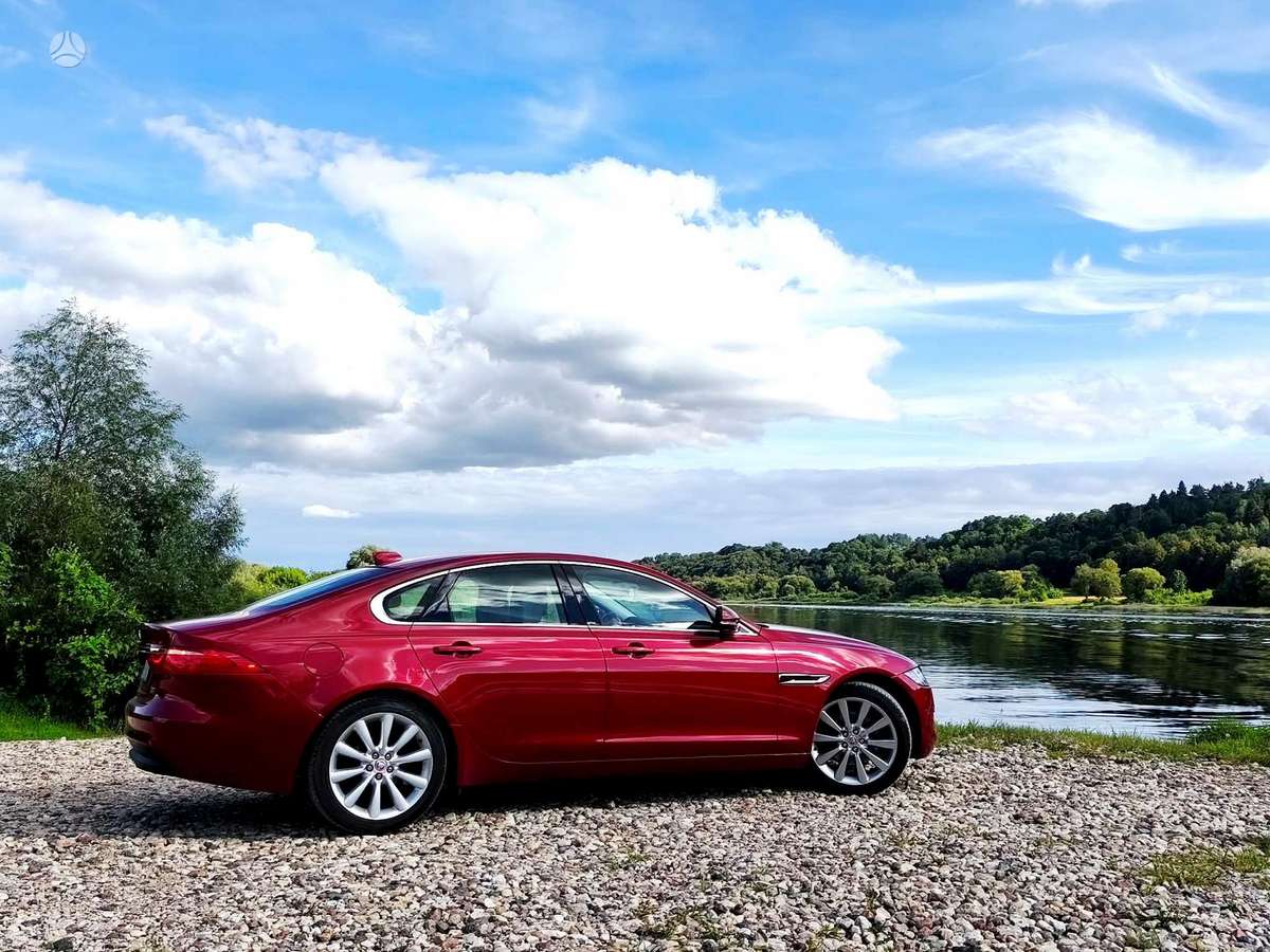 Jaguar XF, 2.0 l., Седан